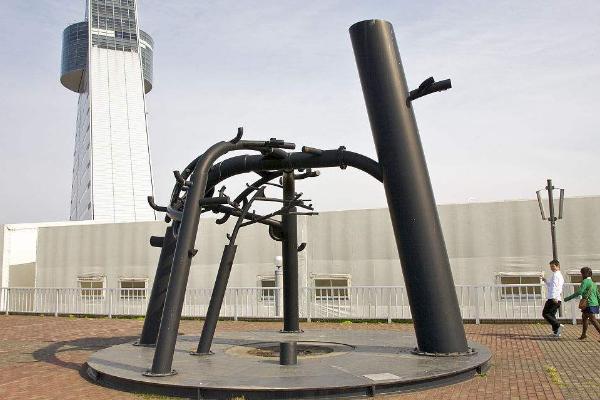 運(yùn)輸時(shí)，如何確保雕塑不被污染？