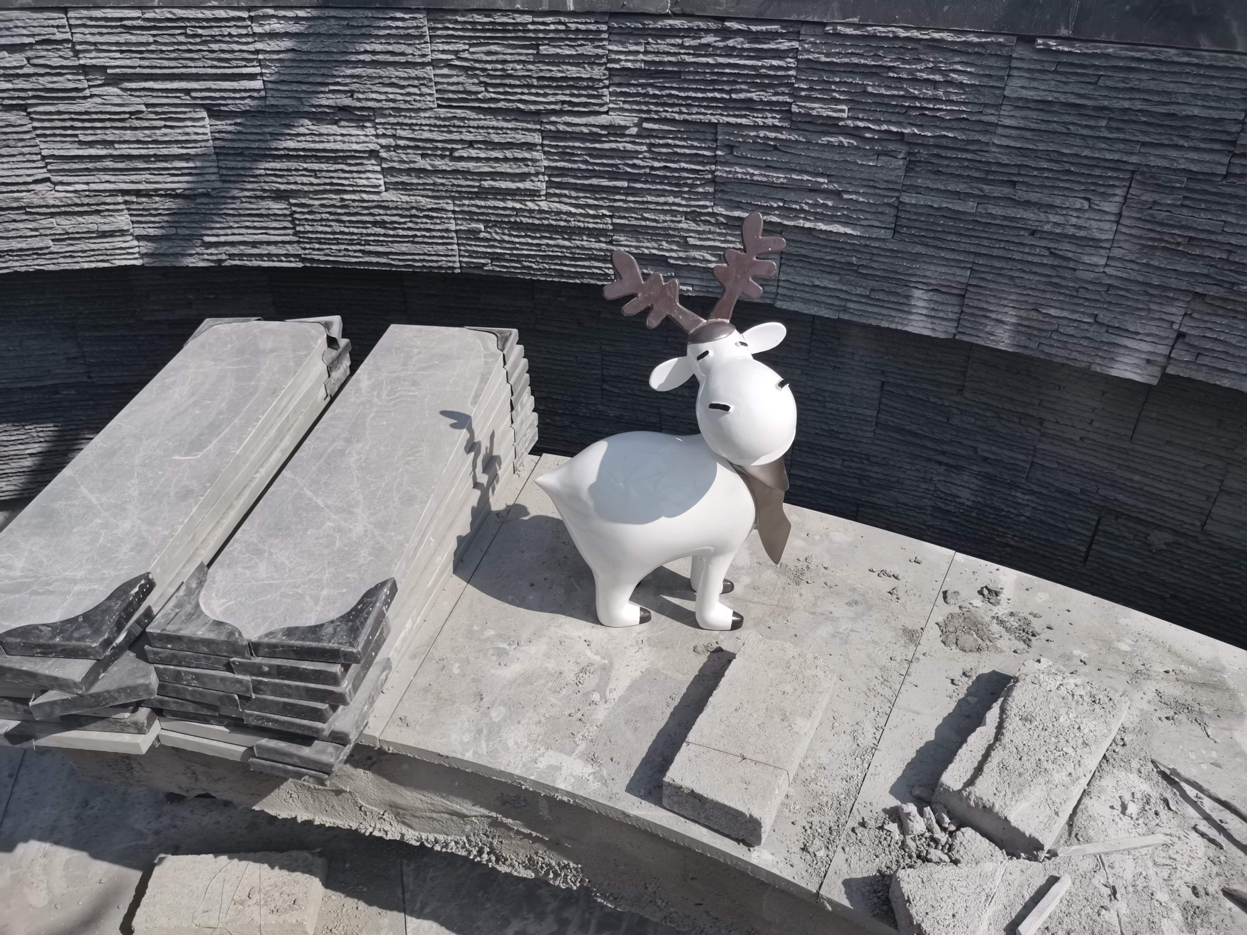 眾象雕塑 · 玻璃鋼雕塑怎么維護？