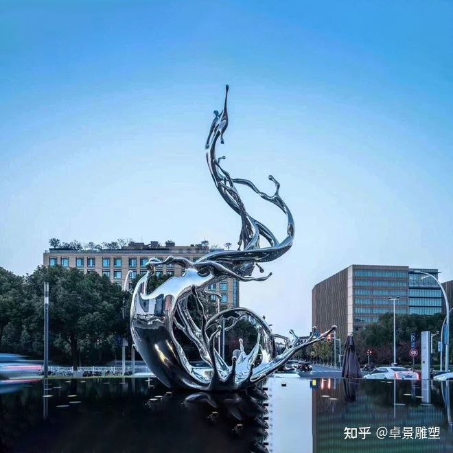 蘇州玻璃鋼雕塑在藝術(shù)表現(xiàn)力上有哪些獨(dú)特之處？